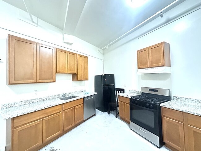 Photo - Chapman Apartment