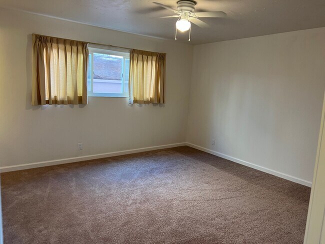 Master Bedroom - 2922 Fruitvale Ave