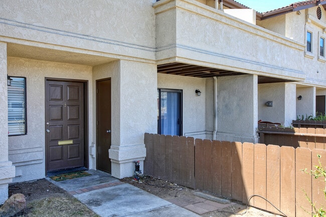 Building Photo - 506 S 14th St