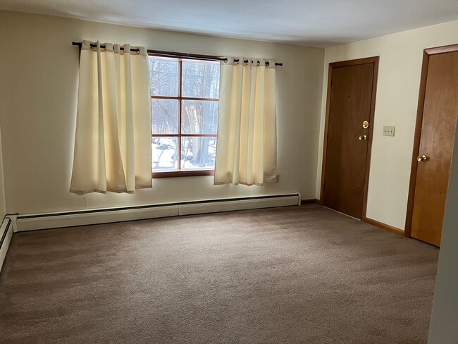 Photo - 530 Wentworth Ave Apartments