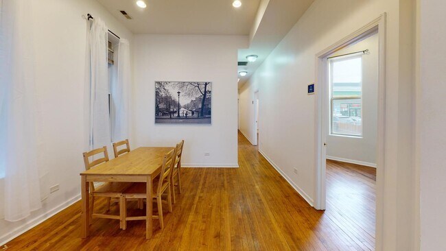 Foto del edificio - 1945 W Cermak Rd