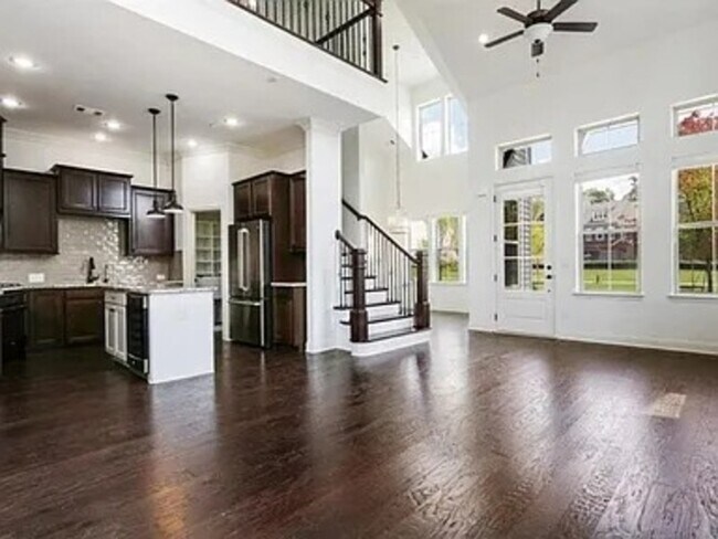 Foto del edificio - 229 Dellwood Dr