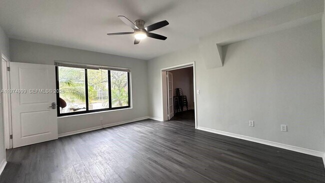 Foto del edificio - 320 SW 29th Rd