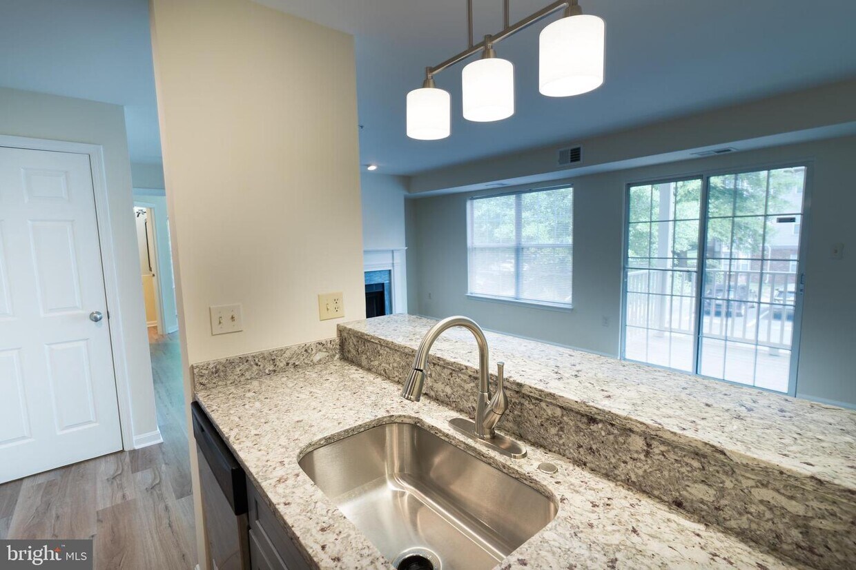 9804 Lake Point Ct Unit 202, Upper Marlboro, MD 20774 Room for Rent