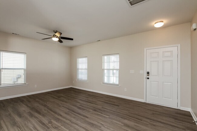 Building Photo - 118 Colville Rd