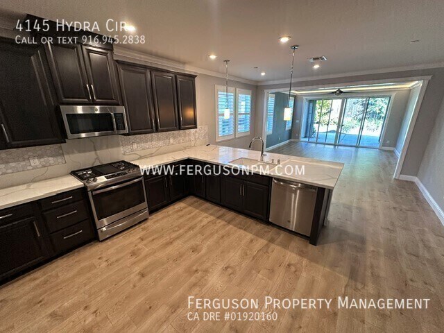 Foto del edificio - 4145 Hydra Cir