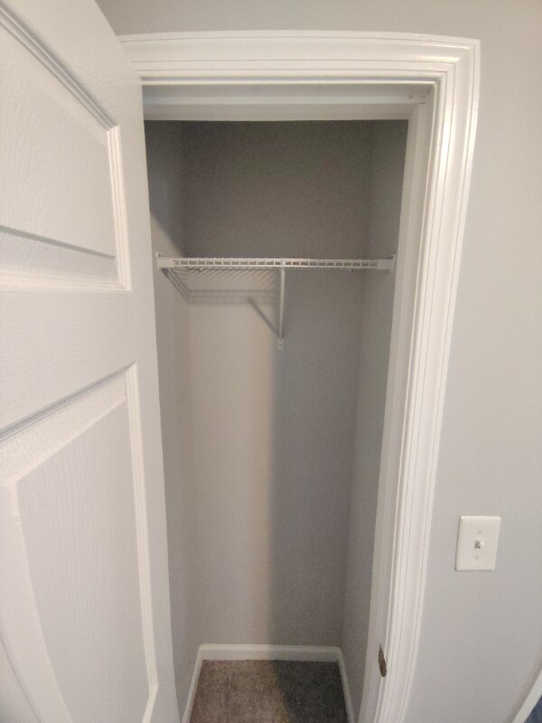 Building Photo - 11 Hobbs Ln