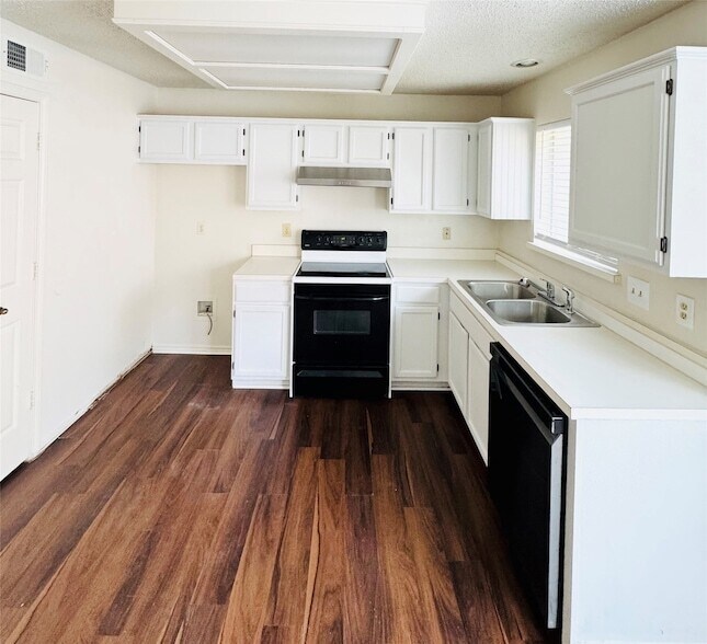 Building Photo - 1506 Shalain Dr