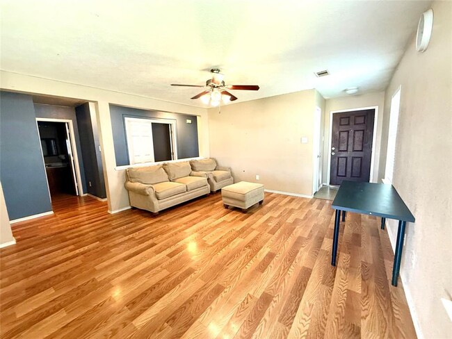 Building Photo - 15327 Harris Canyon Ln