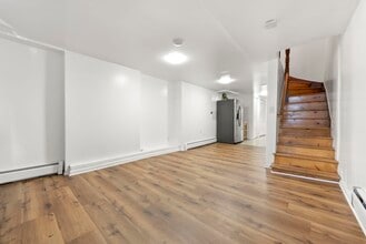 Building Photo - 40 Van Reypen St