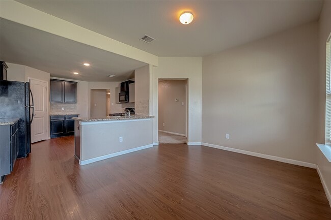 Building Photo - 12 Santa Clara Dr