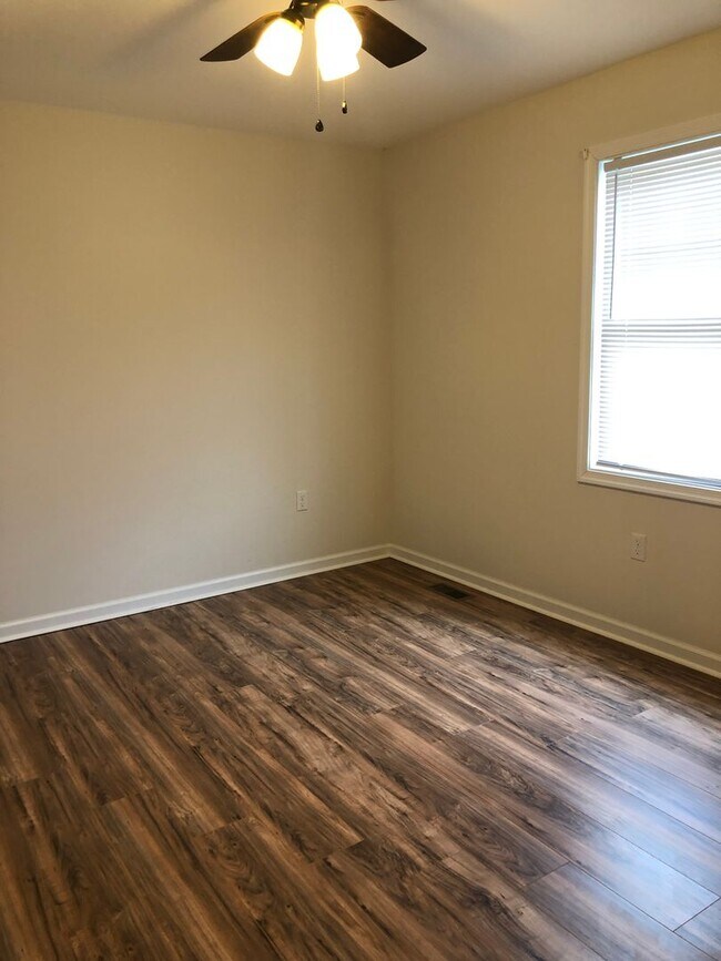 Foto del edificio - One Level Living in Campbell County