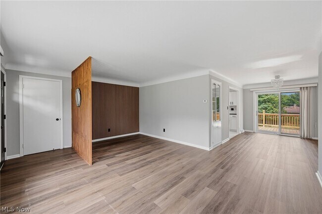 Foto del edificio - 333 E Ridgewood Dr