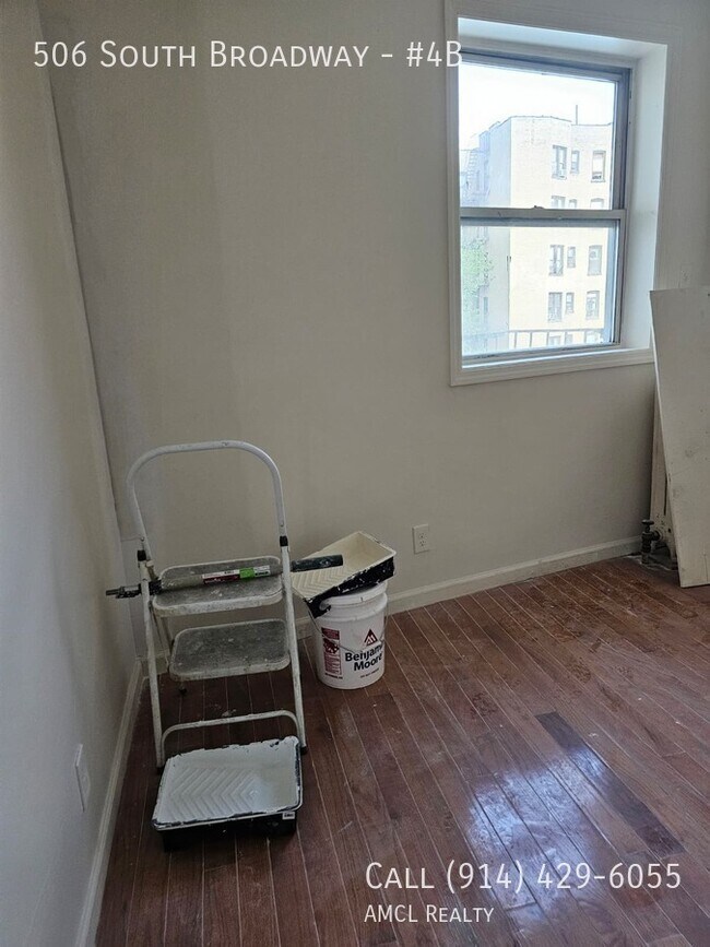 Building Photo - 506 South Broadway-#4B