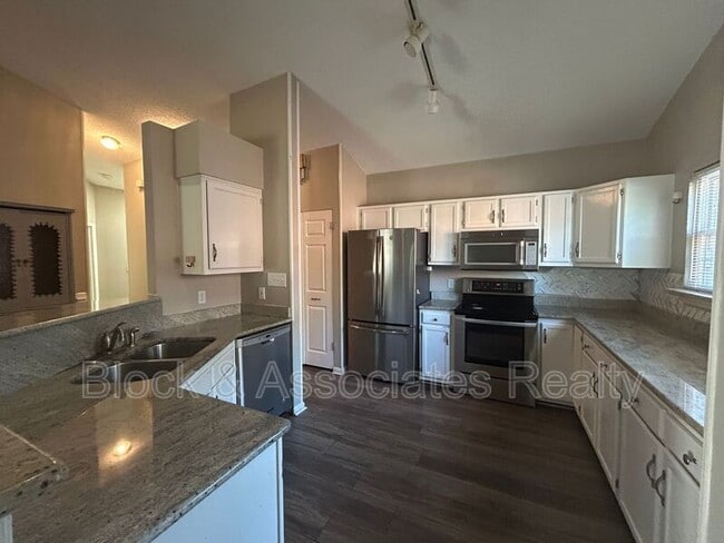 Building Photo - 3512 Cherry Hill Dr