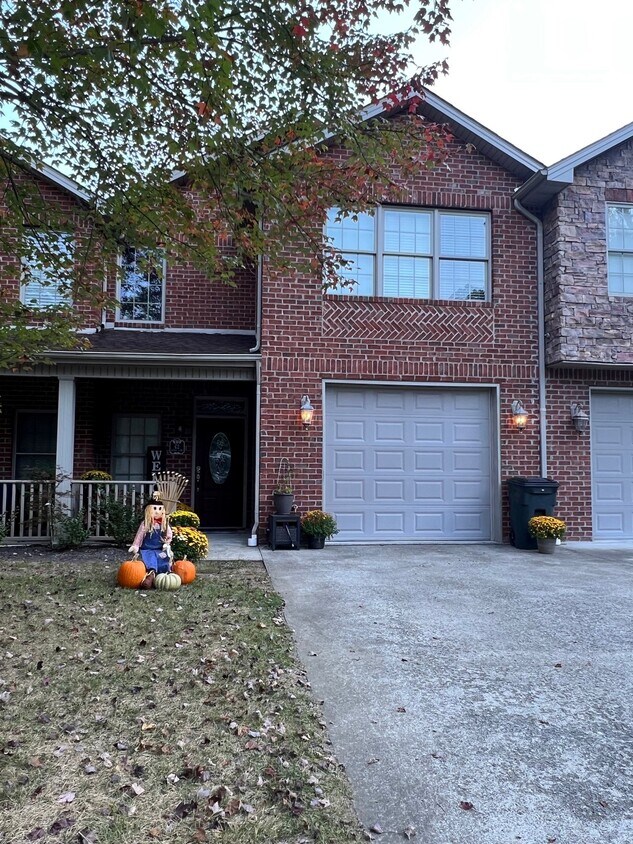 Primary Photo - 111 Ranee Ln