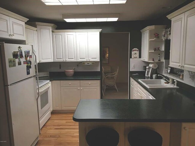Building Photo - 4825 Squires Dr