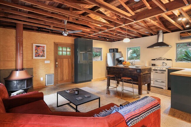 Building Photo - Serene Laurel Canyon Two Cottage Compound ...