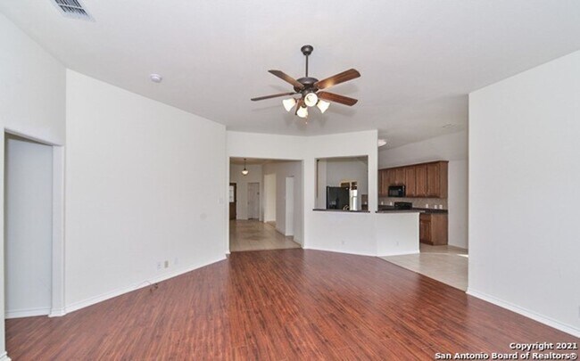 Foto del edificio - 15713 Fair Ln
