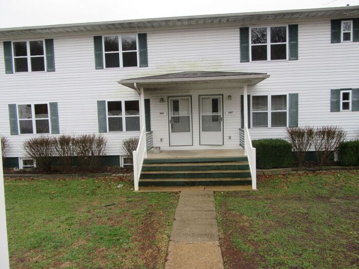 Available March 14th! House for Rent in Waynesville, MO