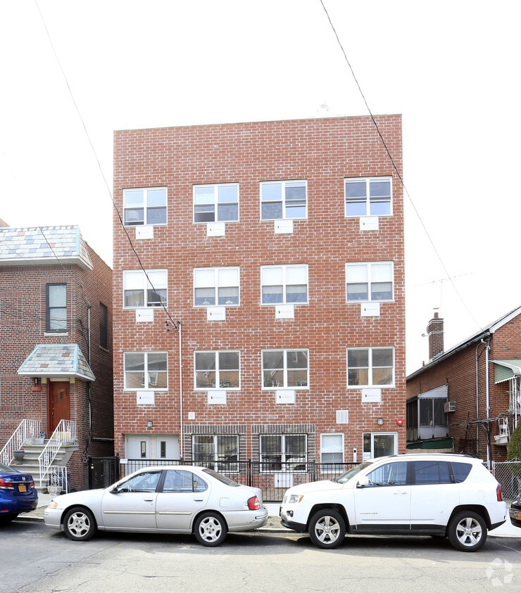 Building Photo - 2169 Hone Ave