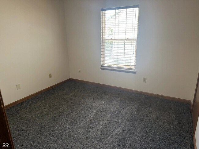 Foto del edificio - 1506 Brook Pointe Dr