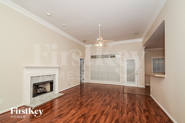 Building Photo - 540 Enclave Cir