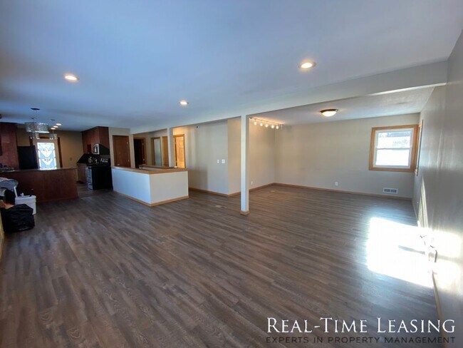 Foto del edificio - 2924 116th Ave NW