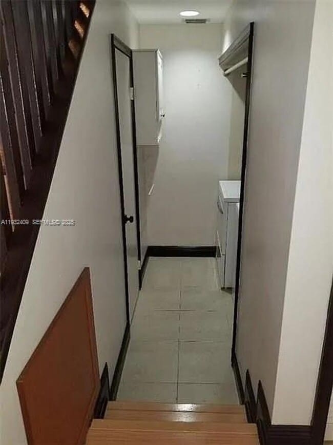 Building Photo - 8239 NW 8th Ct