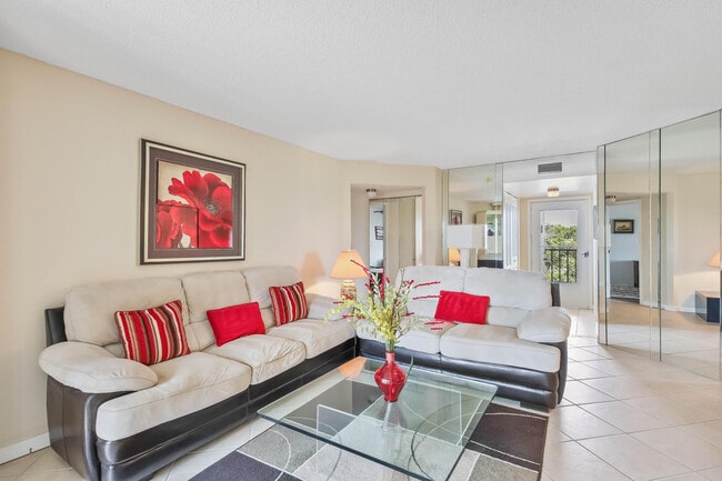 Building Photo - 3951 Via Poinciana