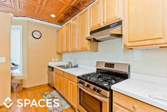 Foto del edificio - 3211 N Sheffield Ave