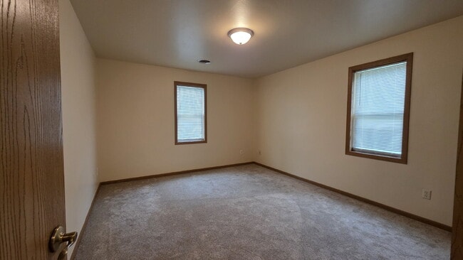 Building Photo - Charming 2 Bedroom Condo in the Heart of B...