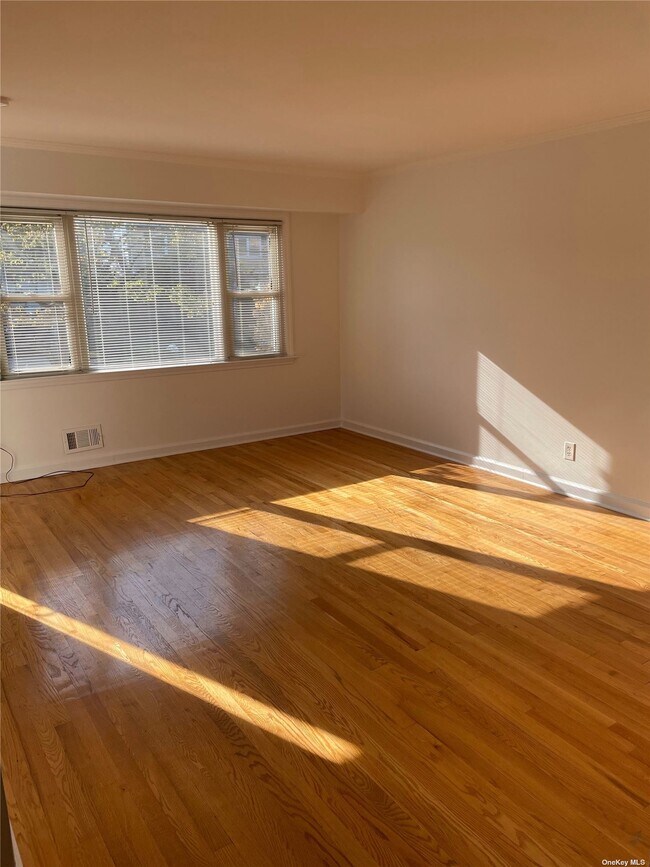 23 Meadow Ln, Syosset, NY 11791 House Rental in Syosset, NY