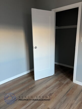 Building Photo - 601 N. Rossmore Ave.