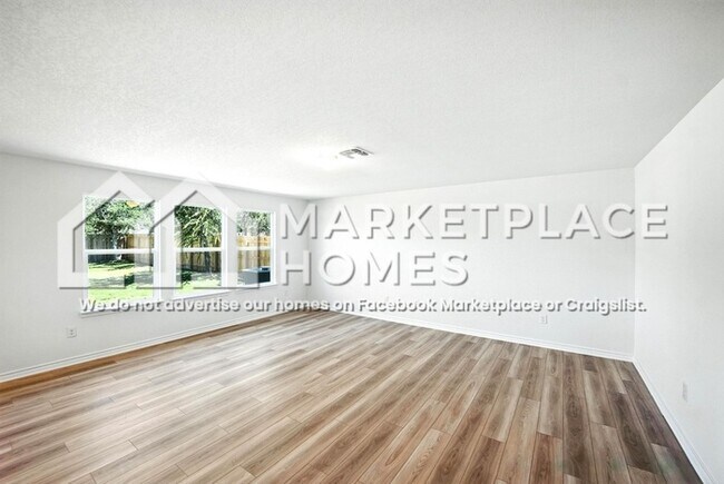Foto del edificio - 15233 Dionysus Ln