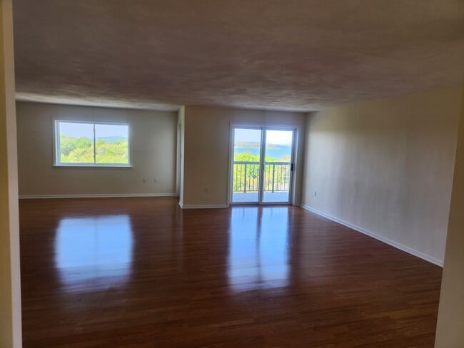 Living Room with Ocean Views - Eastbay at Weymouthport
