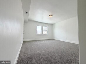 Building Photo - 1709 Trinidad Ave NE