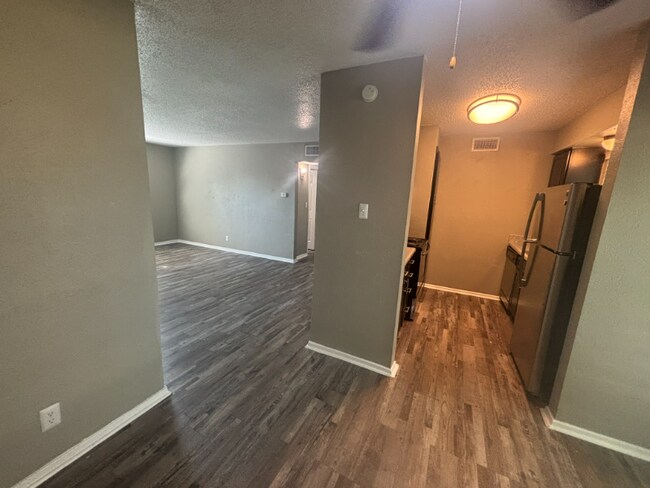 Foto del edificio - 531 Bedford Rd