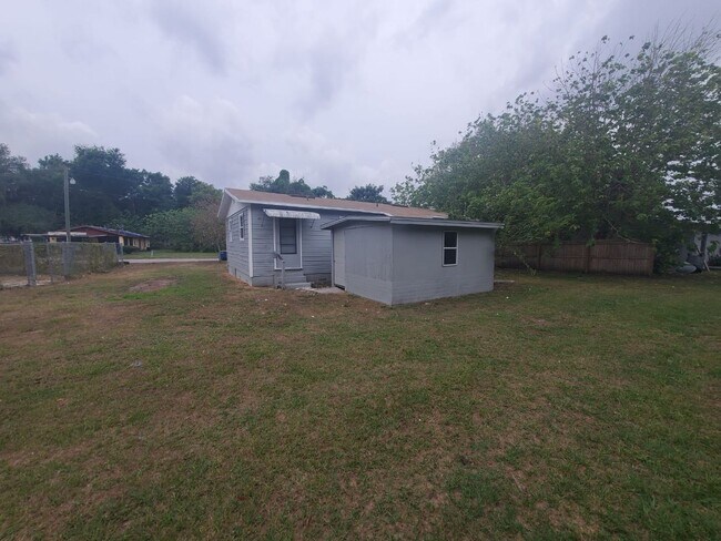 Foto del edificio - 3/1 Cute cozy single-family home!