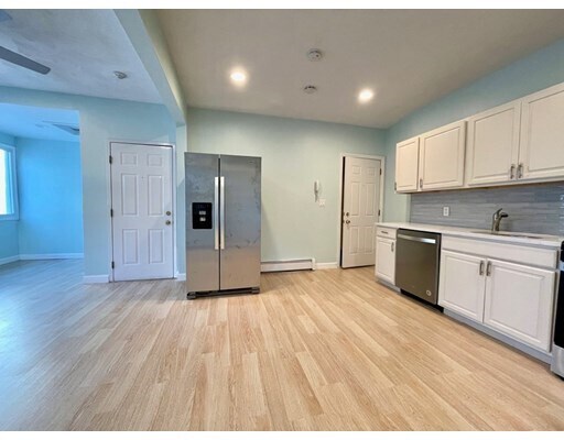 Building Photo - 10 Surfside Rd