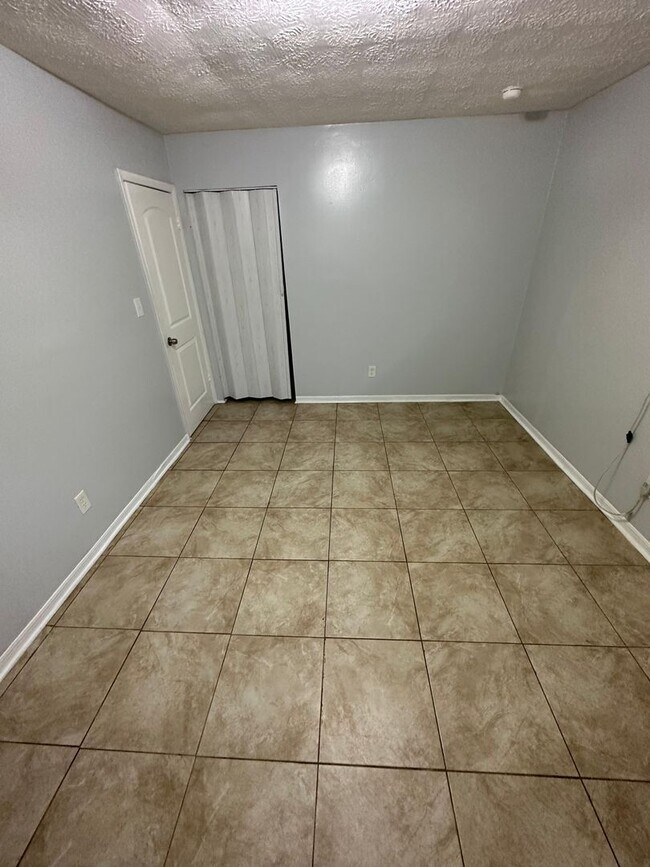 Foto del edificio - 1632 8th St W