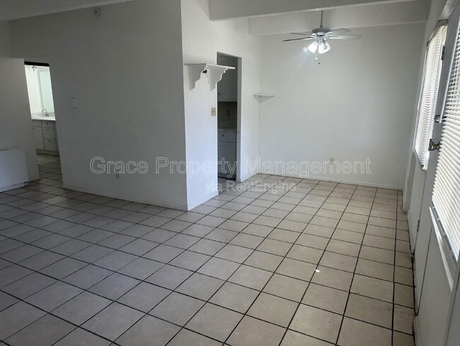 Foto del edificio - 364 S Ironton St