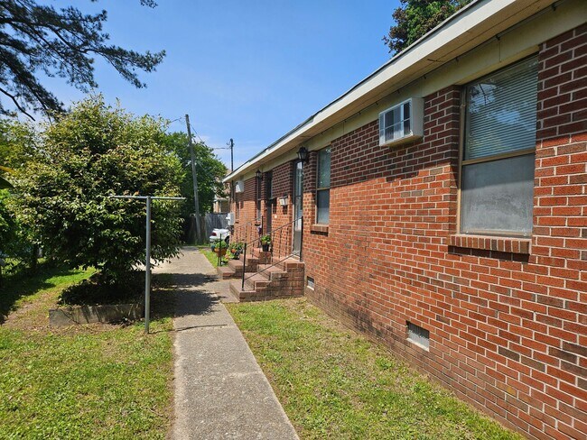 Building Photo - d3529d