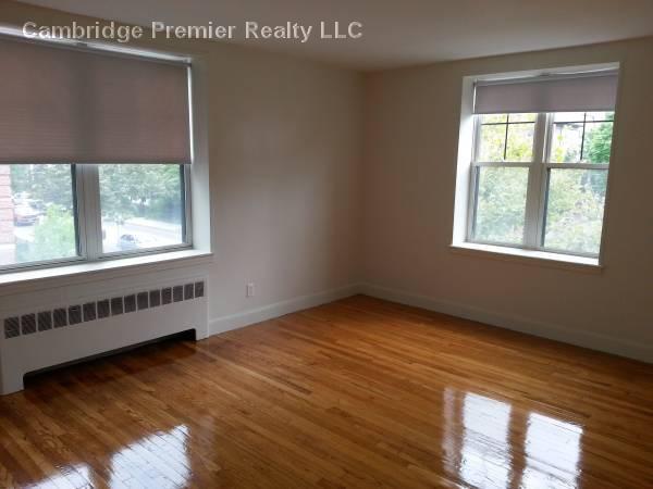 Primary Photo - 258 Harvard St
