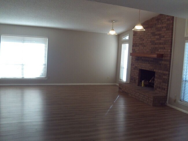 Building Photo - 2315 Garden Park Ct, Arlington, TX  76016