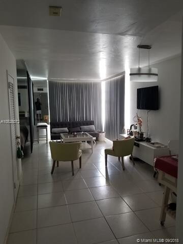 Foto del edificio - 2899 Collins Ave