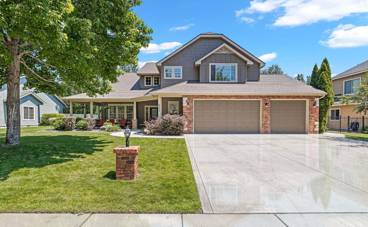 602 N Clearpoint Way, Eagle, ID 83616 House for Rent in Eagle, ID
