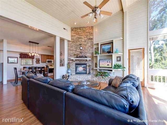 Building Photo - 417 Lucerne Way