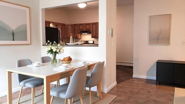 Building Photo - 65 Brookline St