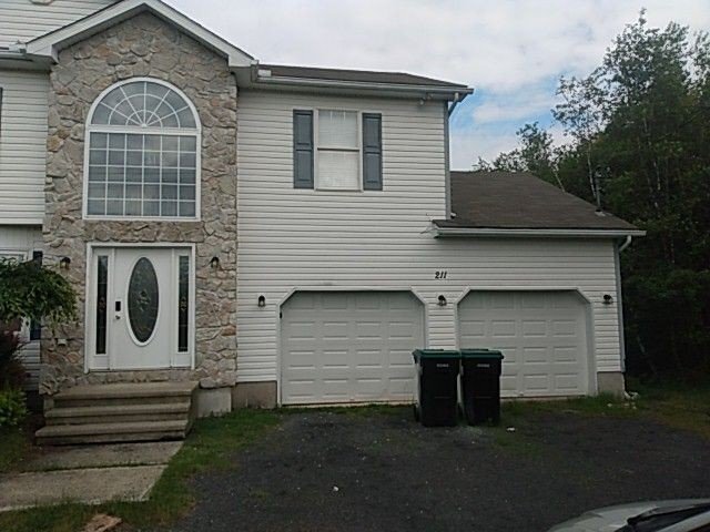 Primary Photo - AVAILABLE NOW! - 211 Beaver Dam Rd, Long P...